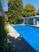 Building Photo - 9211 Chapmond Cres