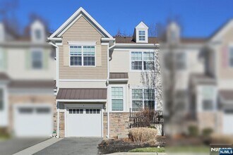 Building Photo - 4 Masterson Ct