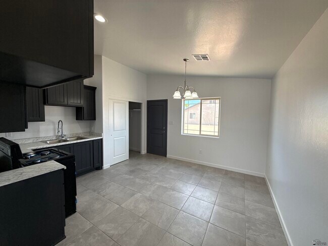 Building Photo - 5048 E Monreal Ln