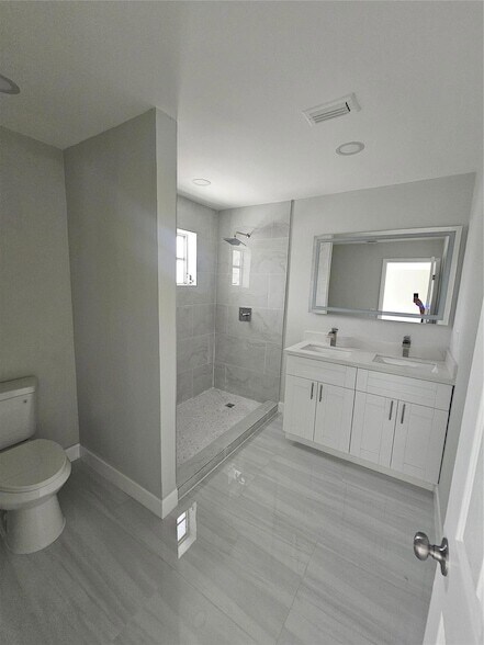 Foto del edificio - 4072 SW 51st St