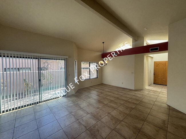 Building Photo - 4655 E Hupa Way