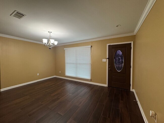 Building Photo - Beautiful Home for Lease in Denham Springs