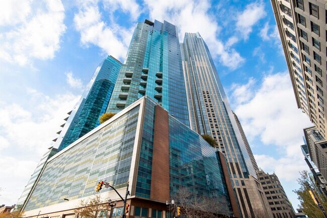 Building Photo - 77 Hudson St
