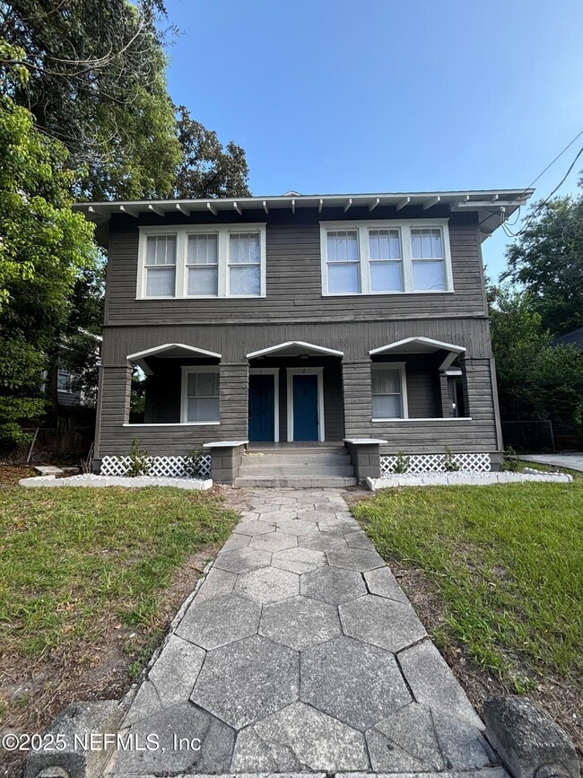 Building Photo - 2561 Rosselle St