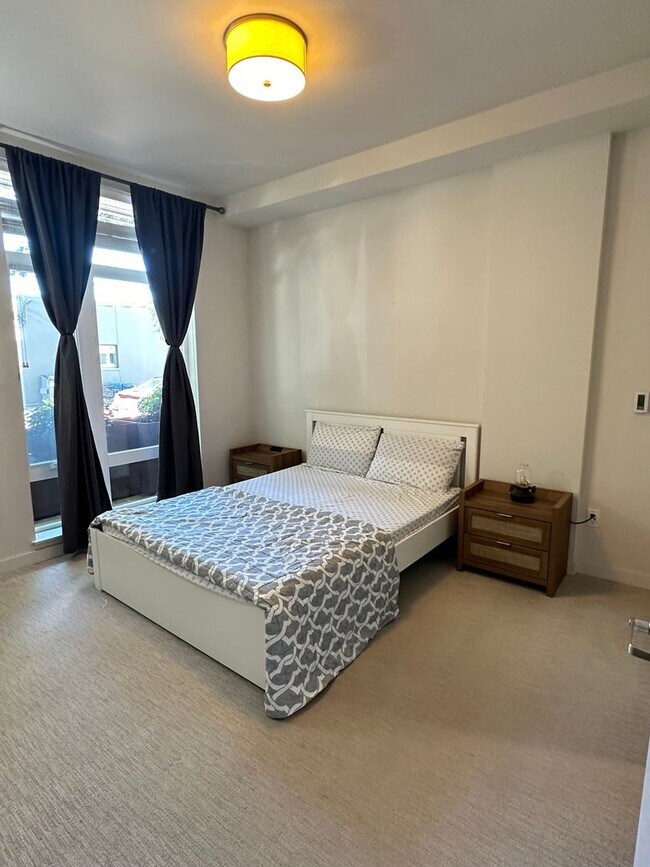 Building Photo - Charming 1BR Condo in Ballard