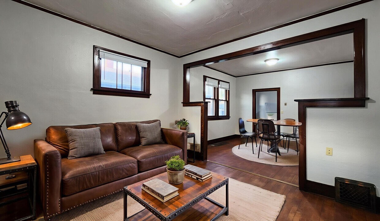 Foto principal - 723 14th St N