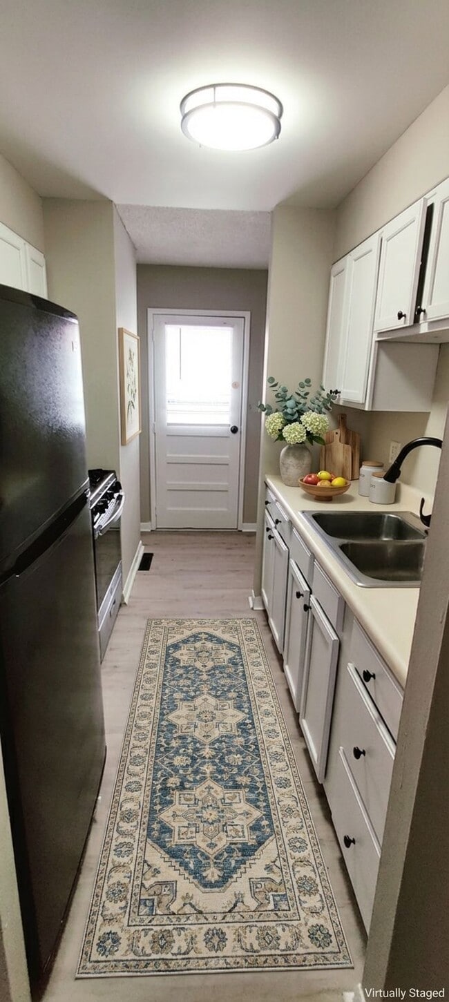 Foto del edificio - STERLING COURT APARTMENTS