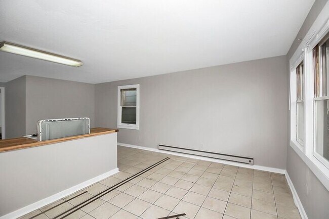 Building Photo - 2BD/1BA Duplex in Rock Hill!