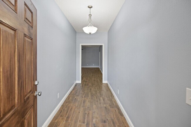 Foto del edificio - 8393 New Orleans Ct