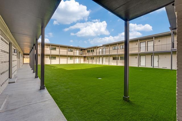 Foto del edificio - 5917 Gaston Ave