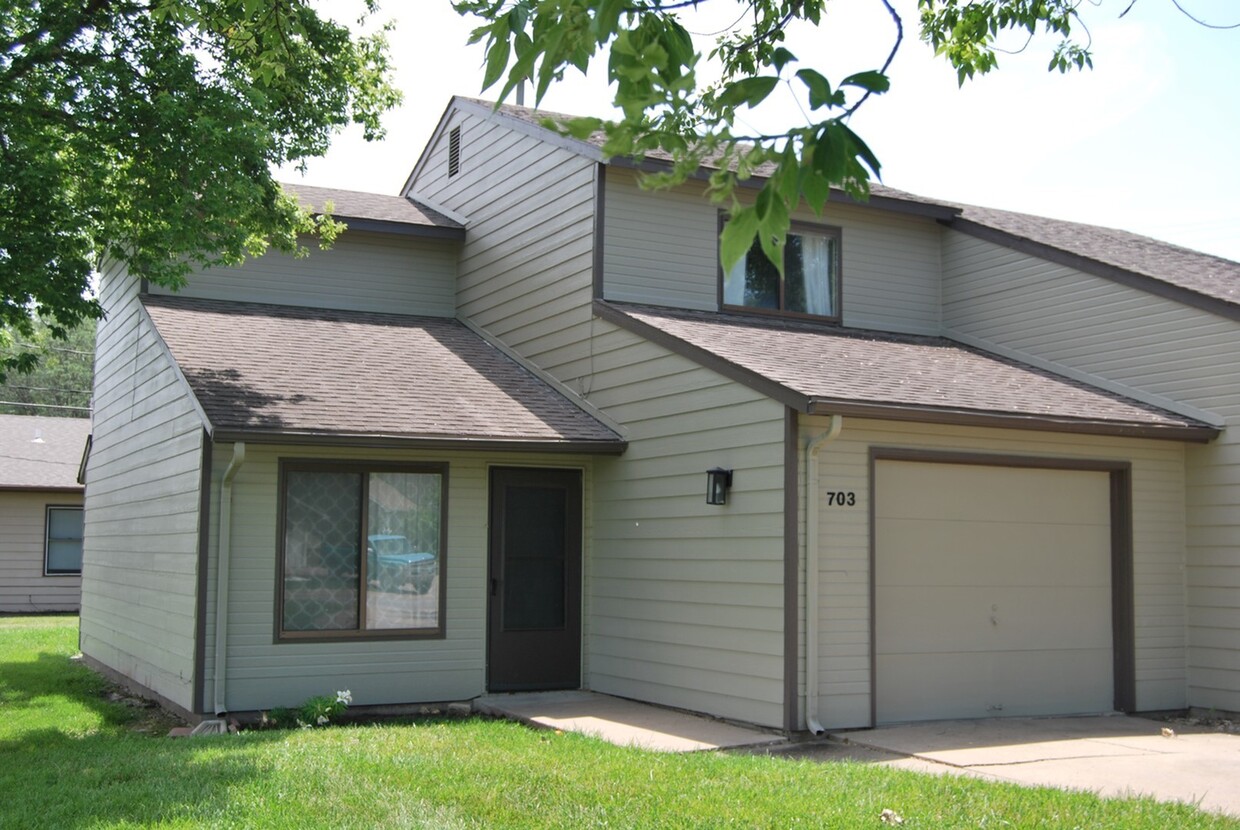 Primary Photo - Northfield and Millstead Duplexes