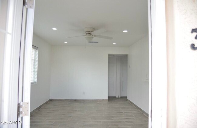 Foto del edificio - 11033 N 16th Ave