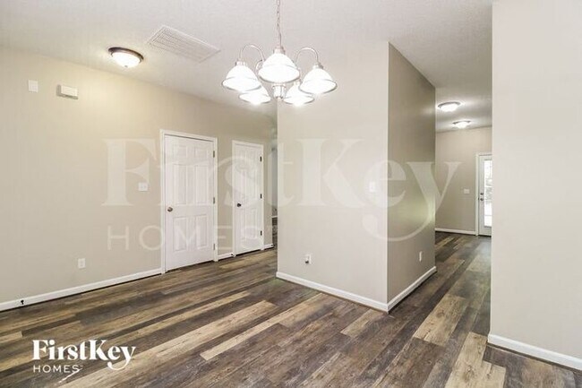 Foto del edificio - 6063 Parkside Circle