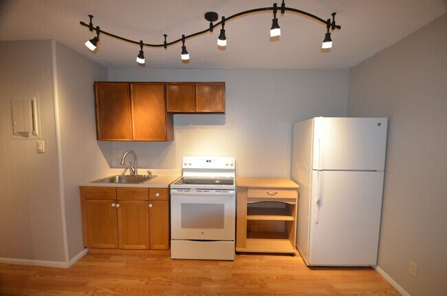 Foto del edificio - Unfurnished, 10 minutes from Downtown Breck!  In Unit Washer and Dryer!
