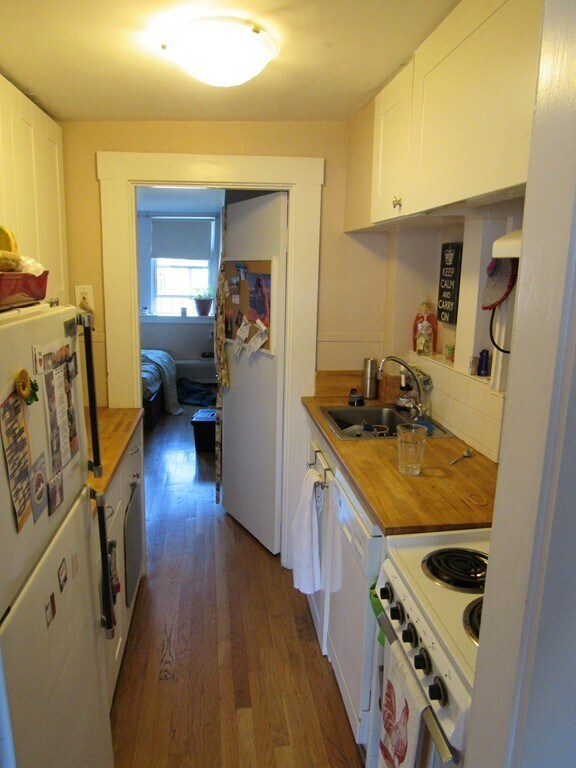 Primary Photo - 95 West Cedar St