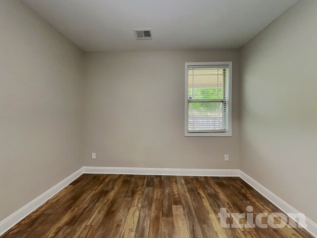 Foto del edificio - 1324 Black Oak Cir