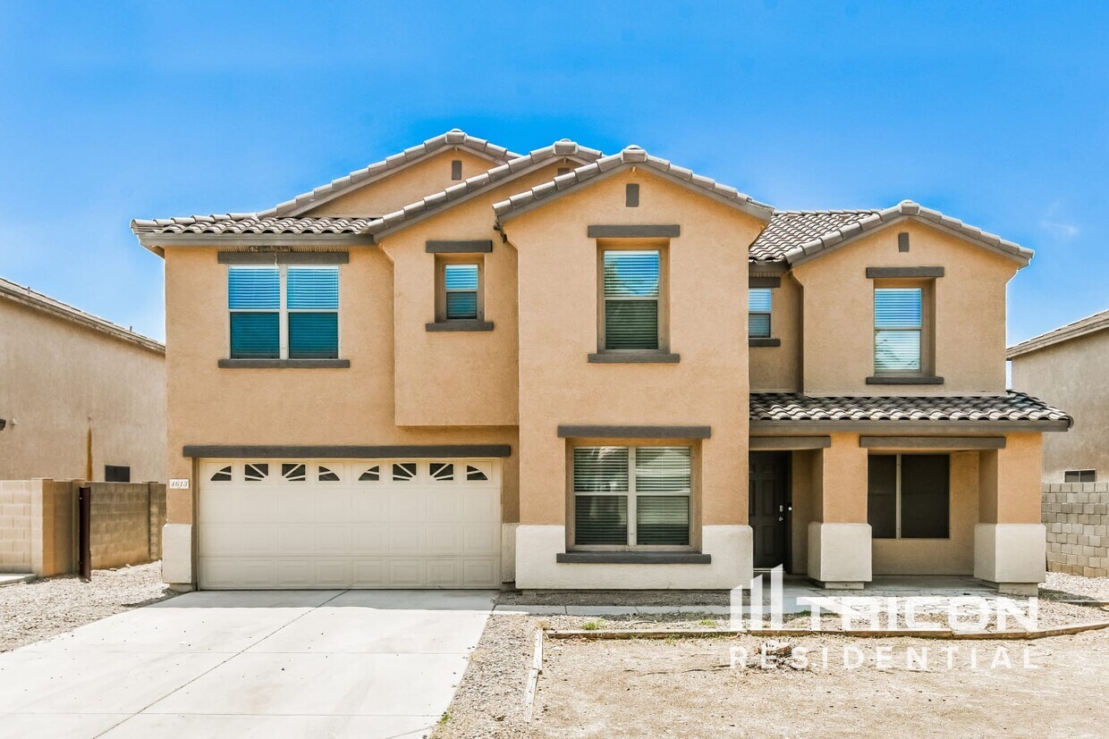 Foto principal - 4613 E Whitehall Dr