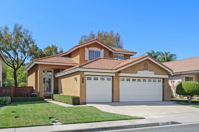 Foto del edificio - Meticulously Maintained Home in Temeku Hills, 4br/3ba, 3 Car Garage, 1981 sqft. + Enclosed Sunroo...