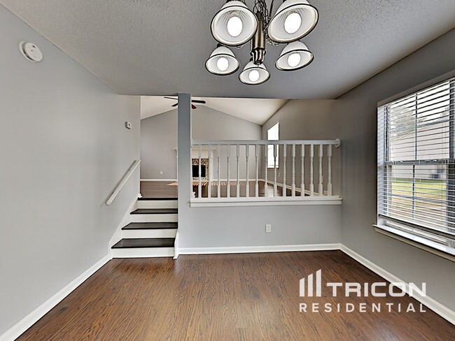 Building Photo - 3539 Oak Leaf Ct