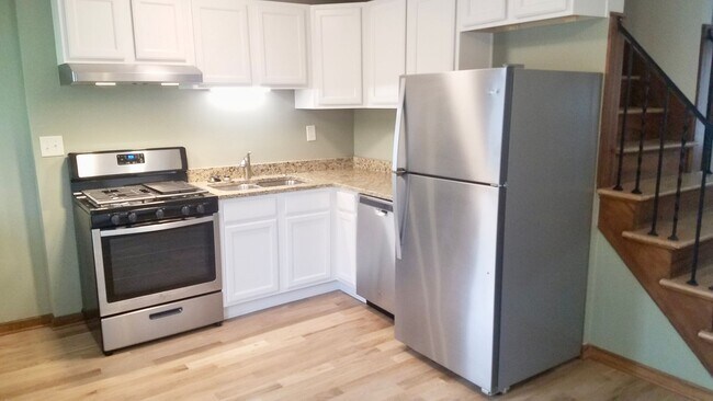 Foto del edificio - 230-232 W Pacemont