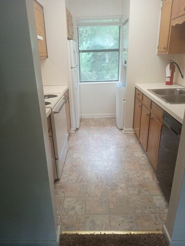 3379 Highway 594 Unit Lakeway Village Building, Monroe, LA 71203