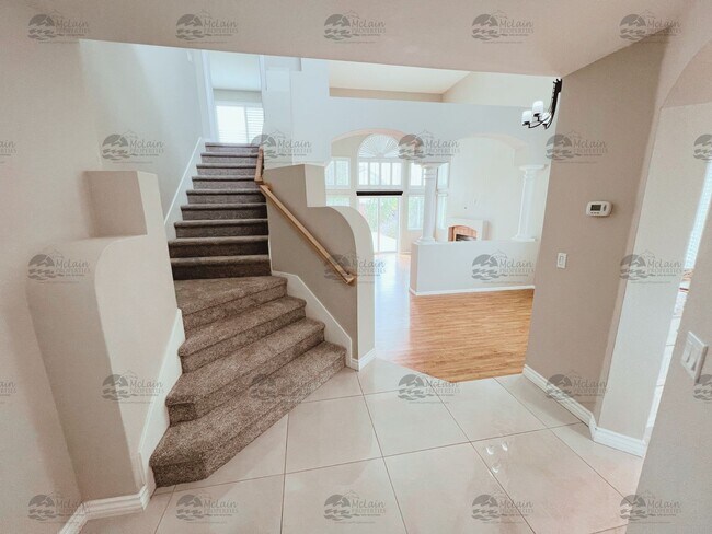 Building Photo - Remodeled Two-Story 3BD/2BA Home in Gated ...