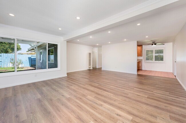 Building Photo - 7032 E El Cedral St