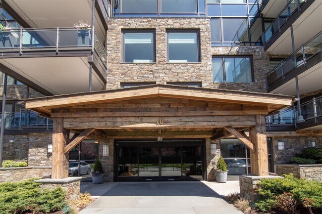 Foto del edificio - 18 Rivers Edge Dr