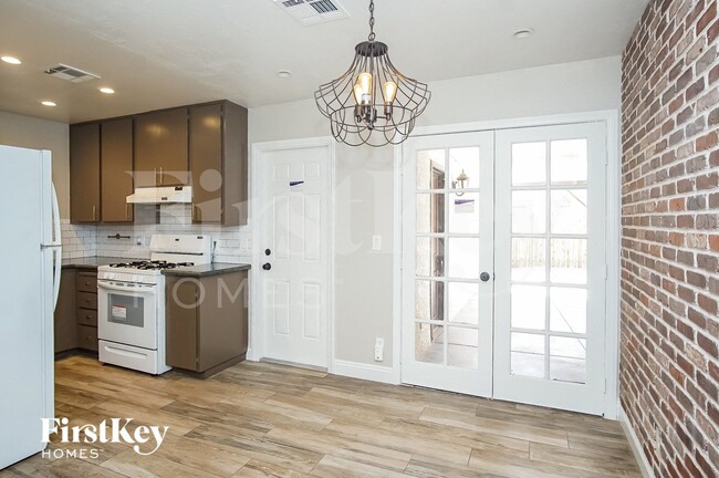 Foto del edificio - 227 Autumn Ct