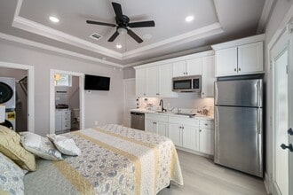 Building Photo - 8521 Brandon St