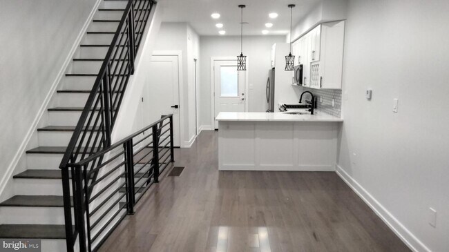 Building Photo - 409 Fitzgerald St