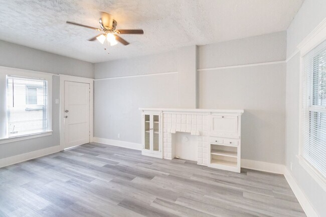 Foto del interior - 1049 E 5th Street