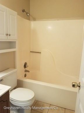 Foto del edificio - 326 Mission Ridge Rd
