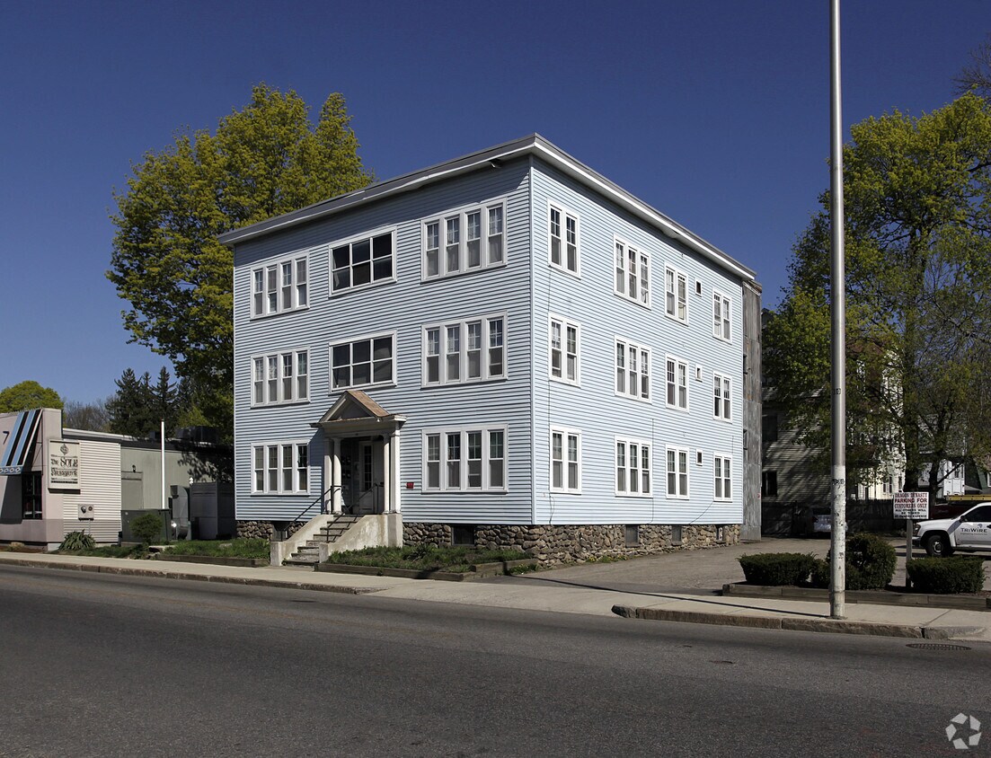 Primary Photo - 110 Highland St