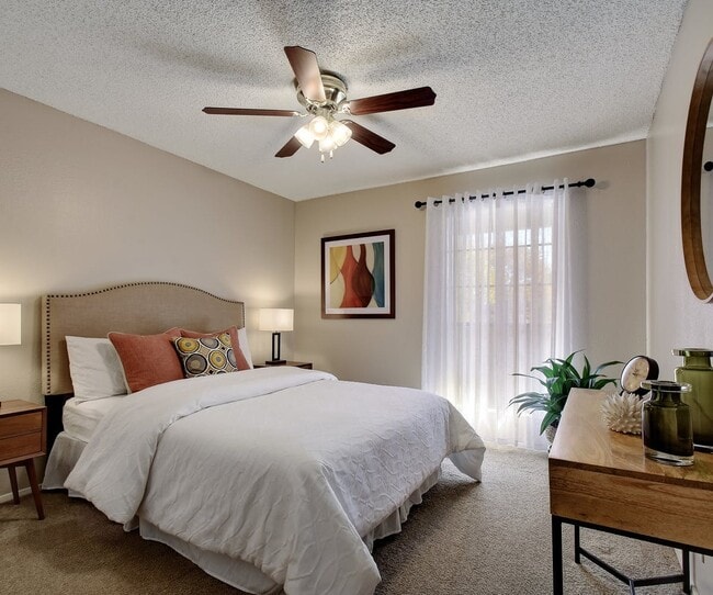 Foto del edificio - Silver Oaks Apartments
