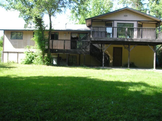 Foto del edificio - 3912 E Hartson Ave