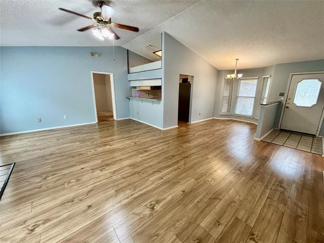 Foto del edificio - 319 Iberis Dr