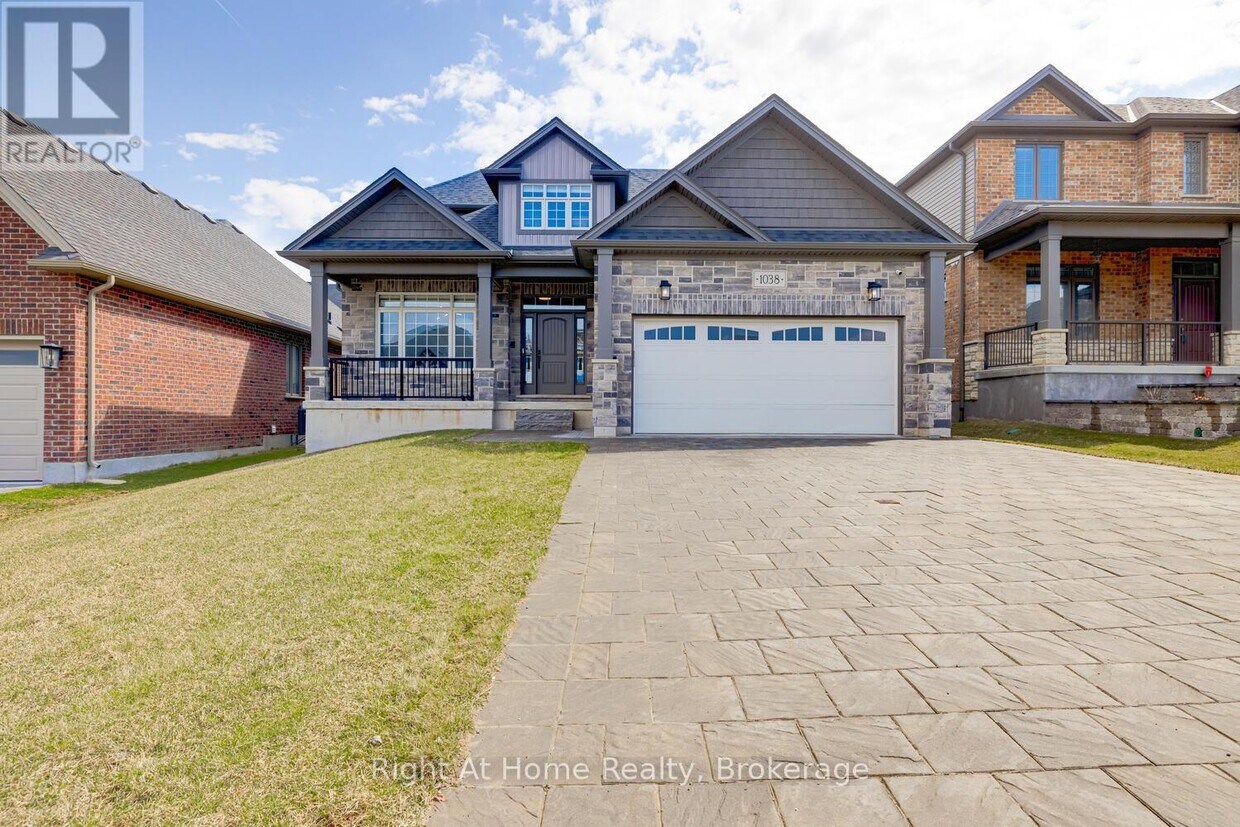 Primary Photo - 1038 Trailsway Ave
