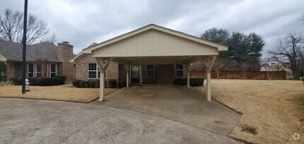 Building Photo - 2885 Inniswood Cir