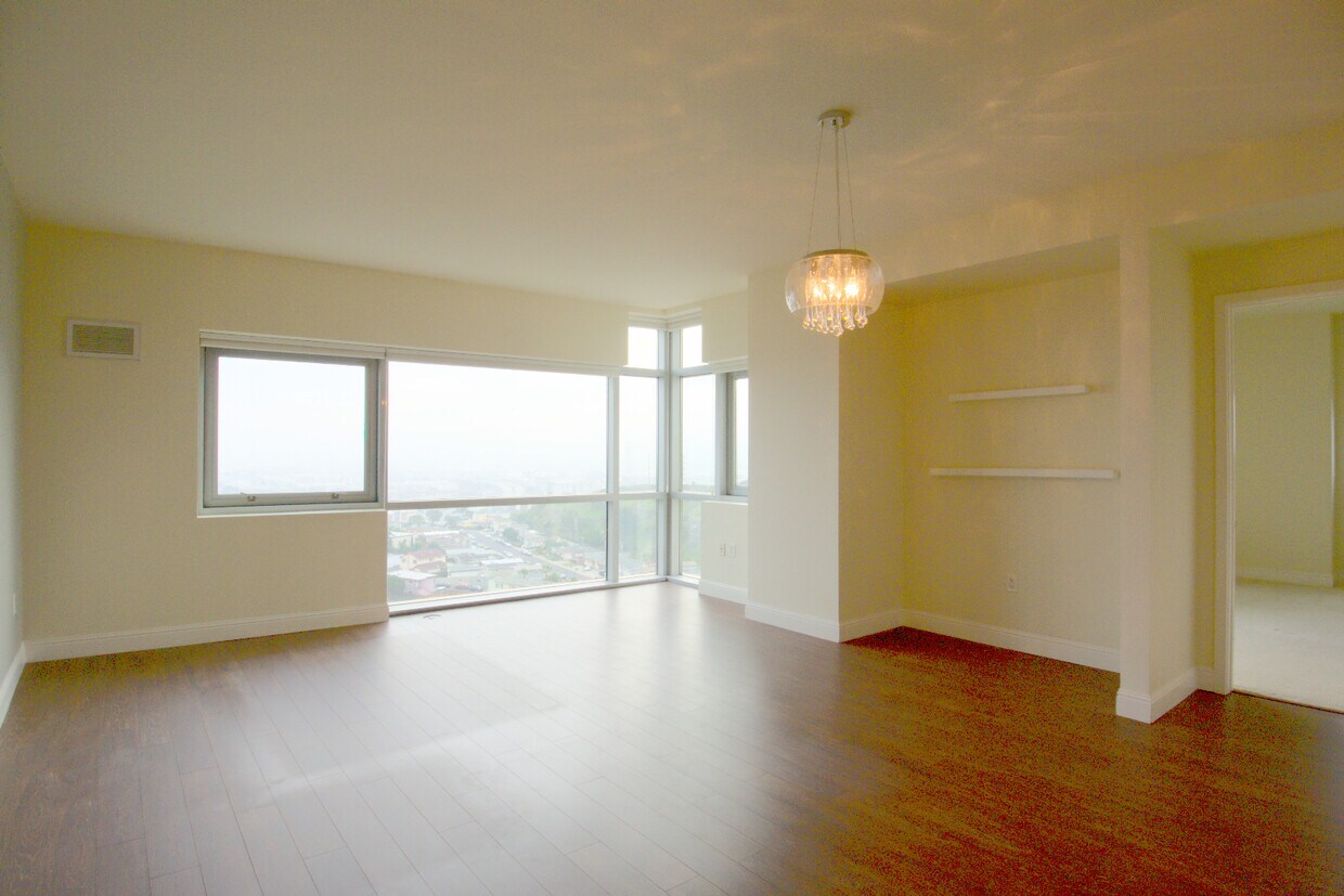 Primary Photo - 1 Mandalay Pl