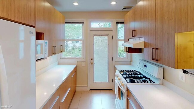 Kitchen - 4847 Illinois Ave NW