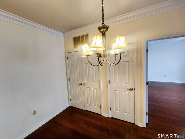 Foto del edificio - 105 Richards Ave