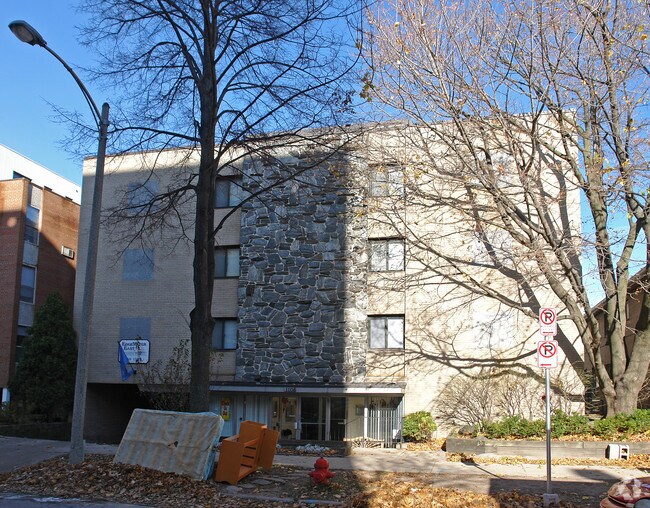 Edgewater East Apartments Milwaukee, WI