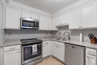 Building Photo - 3301 S Ocean Blvd