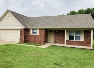 Building Photo - 97 Lelia Ln