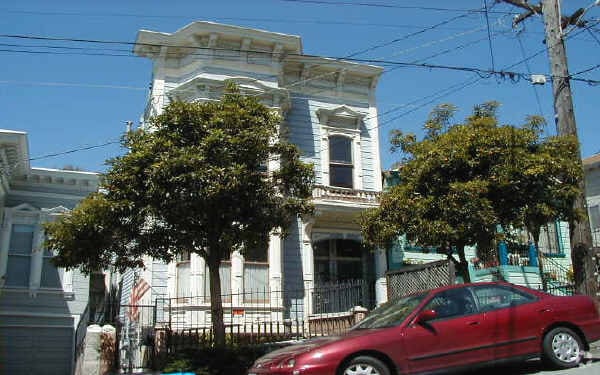 Primary Photo - 127-129 Webster St
