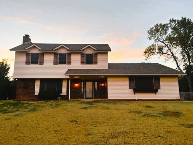 Building Photo - 1445 Whipporwill Drive, Choctaw, 3 bed, 2....