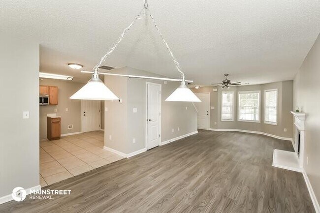 Building Photo - 135 Pond Ct, Atlanta, GA 30349