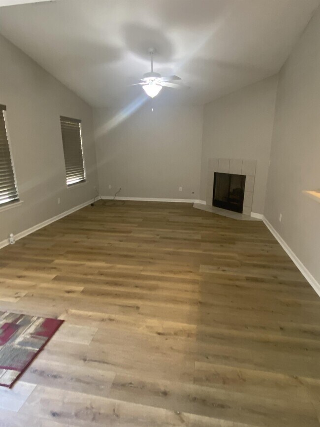 Foto del edificio - 59 Concord Rd