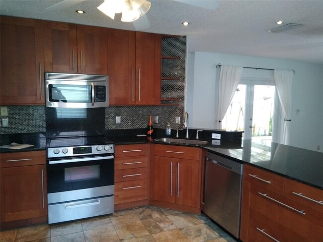 Foto del edificio - 17376 Southwest 21st Street, Miramar, FL 3...